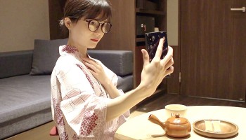 FC2PPV-1561487 お忍び温泉デート編❤️私服でラブラブ温泉デート❤️浴衣に着替えた由香とプライベート温泉でピンクの乳首をしゃぶり放題