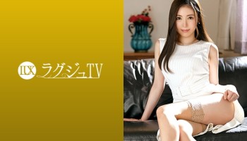 259LUXU-1360 259LUXU-1360 ラグジュTV 1348 スレンダー美脚な歯科医師が緊張の面持ちで初登場！結婚7年目で夜の営みはご無沙汰…。他人の肉棒に目を輝かせながらじっくりと貪り、久しぶりのセックスの刺激に体をのけ反らせて連続絶頂する濃厚セックス！！ 上杉美香 34歳 歯科医師